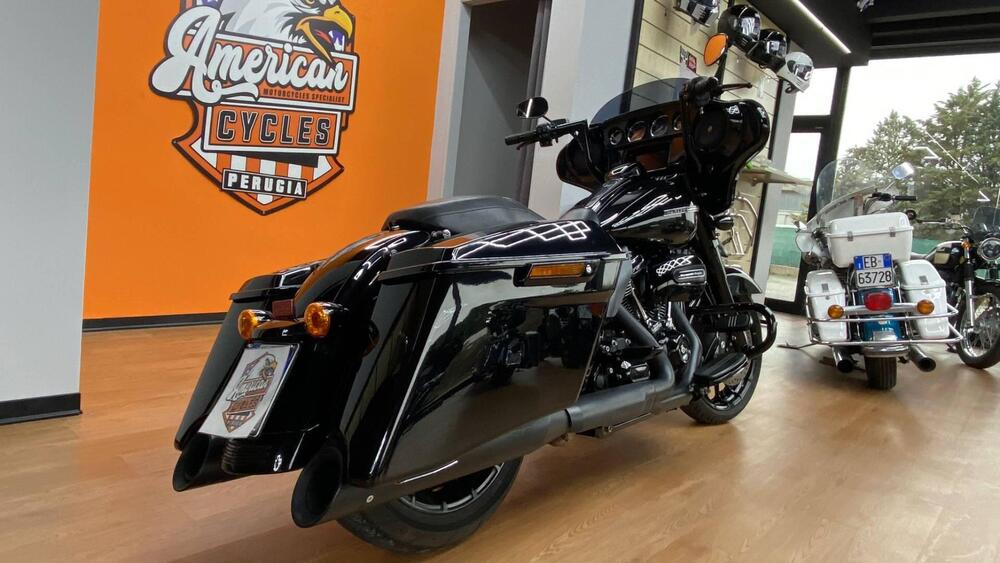 Harley-Davidson 114 Street Glide Special (2019 - 20) - FLHXS (4)