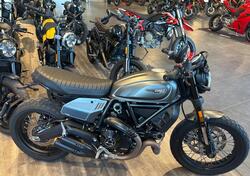 Ducati Scrambler 800 Night Shift (2021 - 22) usata