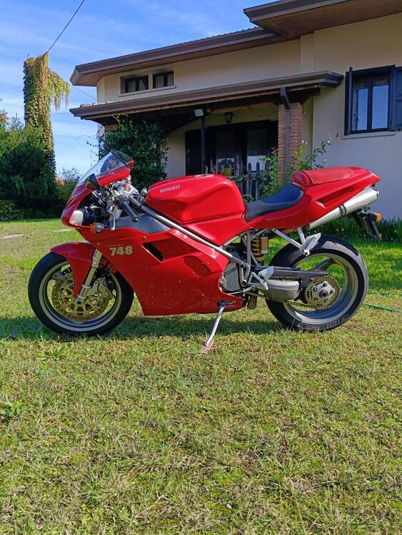 Ducati 748