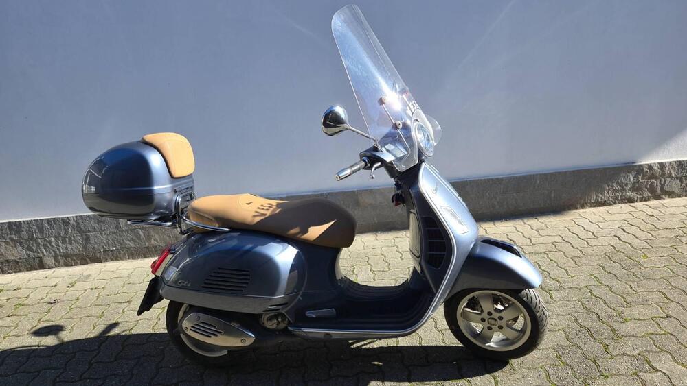 Vespa GTS 300 (2017 - 18)