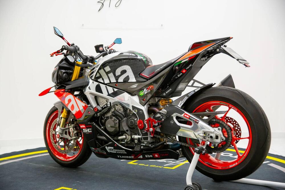 Aprilia Tuono 1100 V4 Factory (2017 - 18) (5)