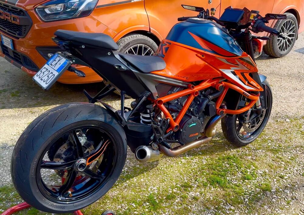 KTM 1290 Super Duke R (2021) (5)