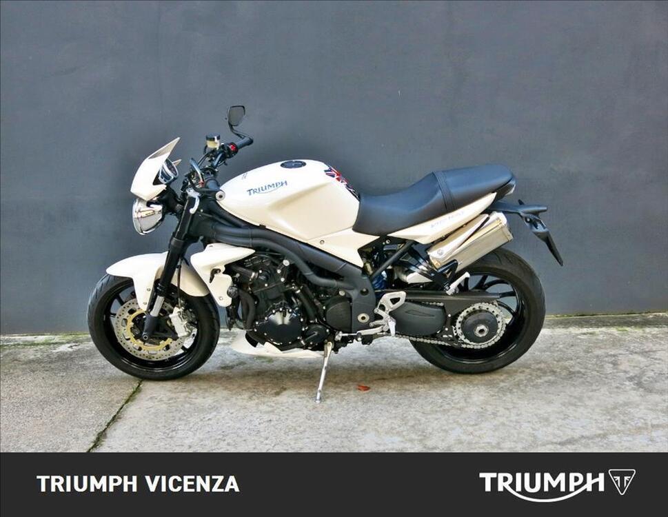 Triumph Speed Triple 1050 (2011 - 13) (2)