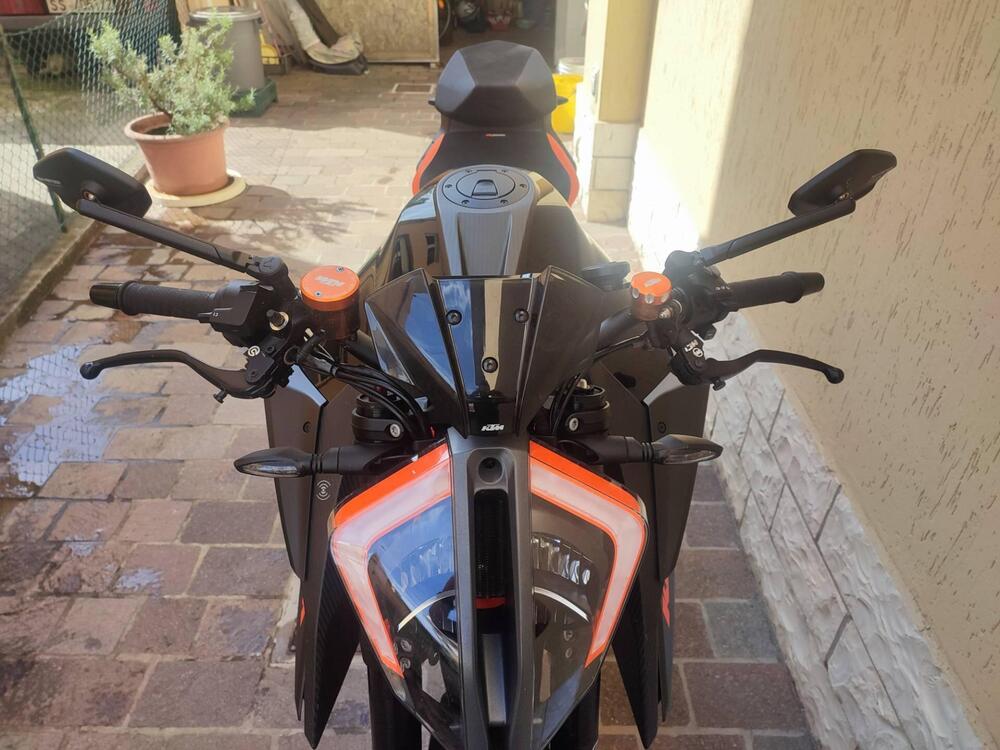 KTM 1290 Super Duke R (2021) (5)