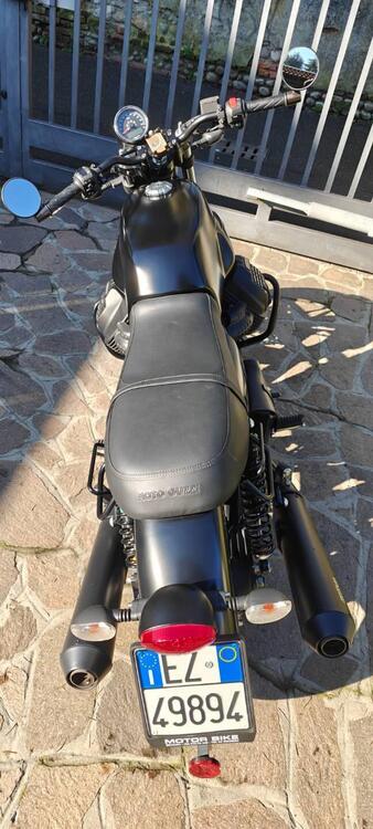 Moto Guzzi V7 III Stone (2017 - 20) (4)