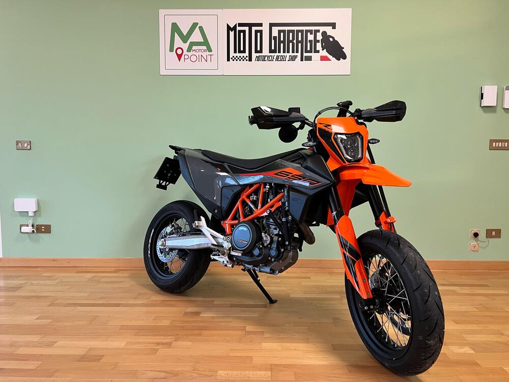 KTM 690 SMC R (2021 - 22) (2)