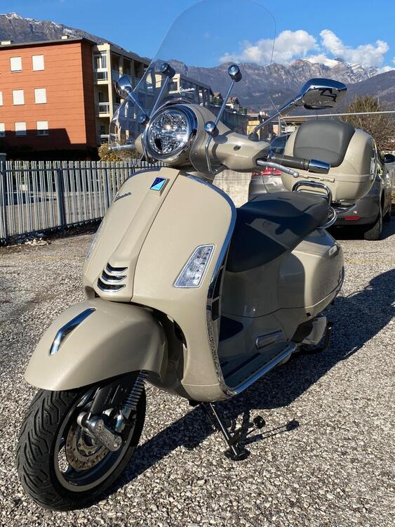 Vespa GTS 300 (2023 - 24) (2)