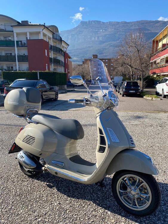 Vespa GTS 300 (2023 - 24)