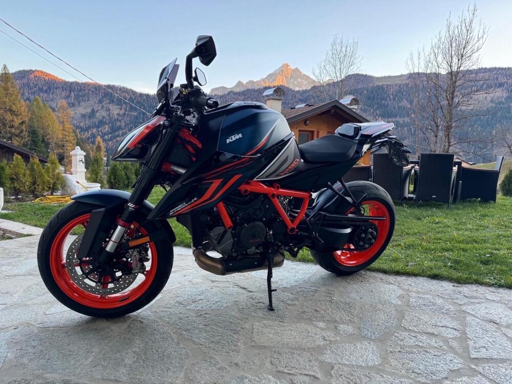 KTM 1290 Super Duke R (2021) (2)