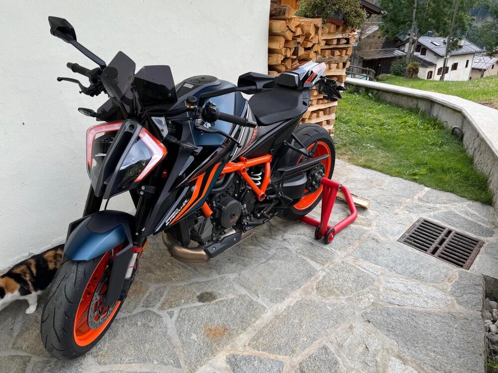 KTM 1290 Super Duke R (2021) (3)