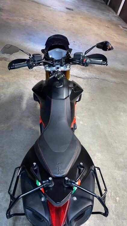 Aprilia Dorsoduro 900 (2017 - 20) (2)