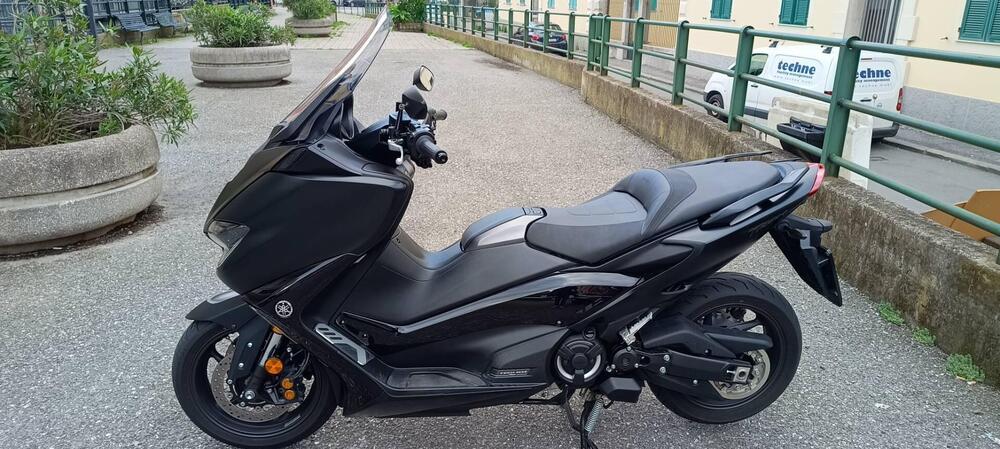 Yamaha T-Max 560 Tech Max (2020) (2)