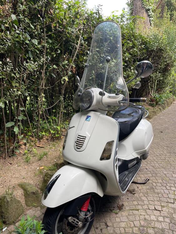 Vespa GTS 250 i.e. (2)