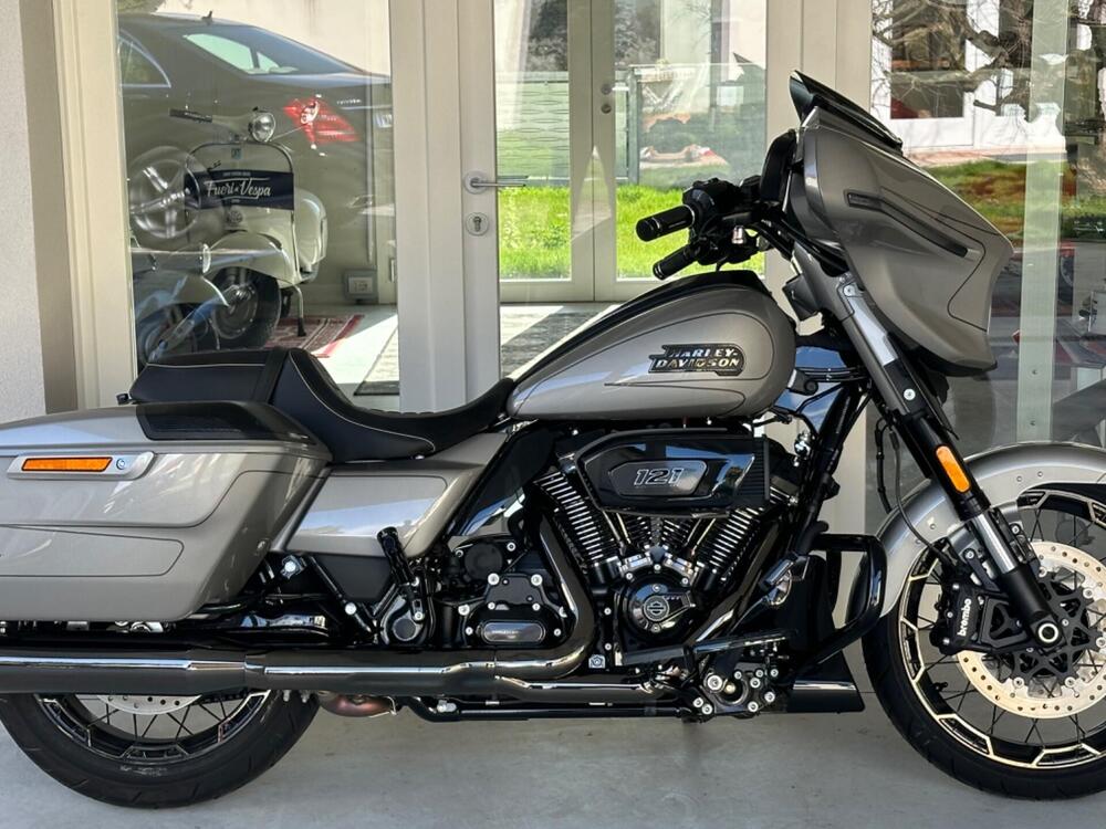 Harley-Davidson CVO Street Glide (2023)