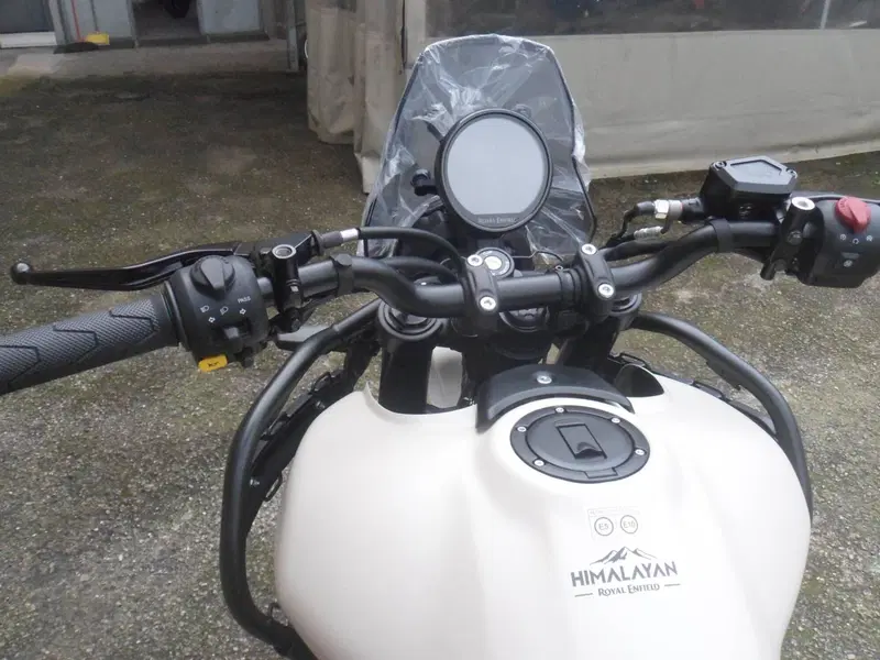 Royal Enfield Himalayan 450 (2024 - 26) (6)