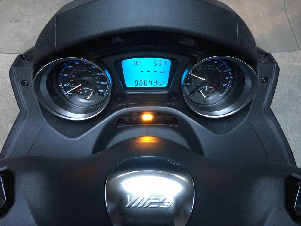 Piaggio MP3 300 ABS Hpe (2021 - 24) (2)