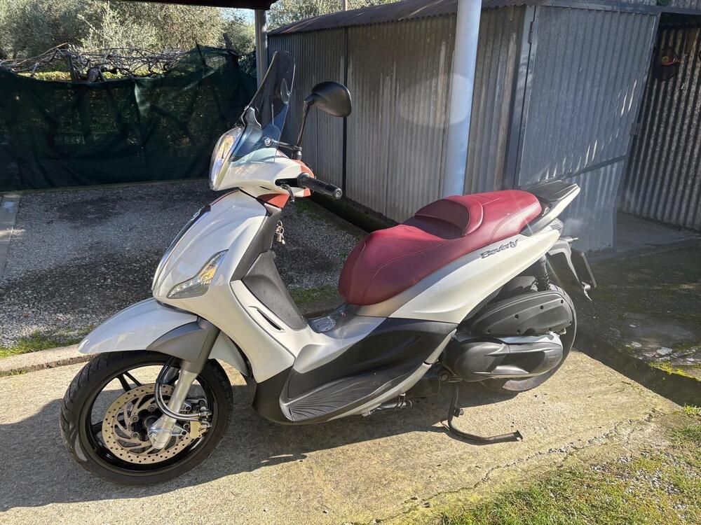 Piaggio Beverly 350 SportTouring ie (2011 - 15)