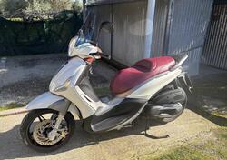 Piaggio Beverly 350 SportTouring ie (2011 - 15) usata