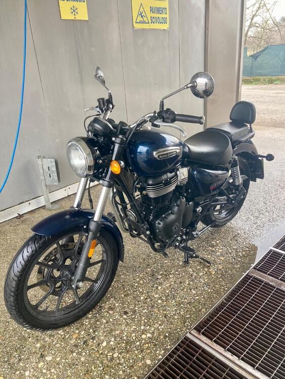 Royal Enfield Meteor 350 Stellar (2021 - 25) (2)