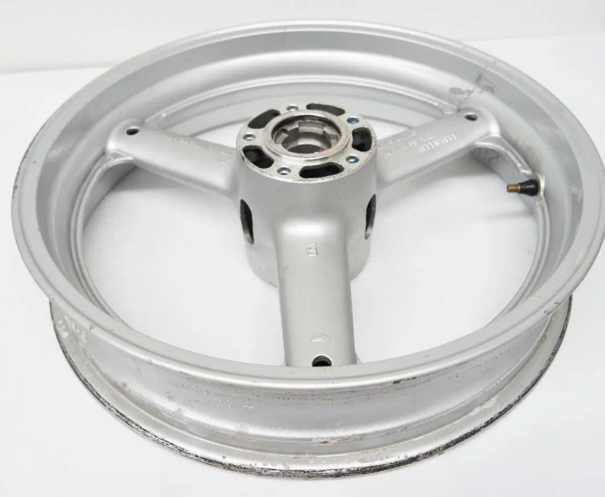 Cerchio SV650 anteriore Suzuki Cerchio (4)