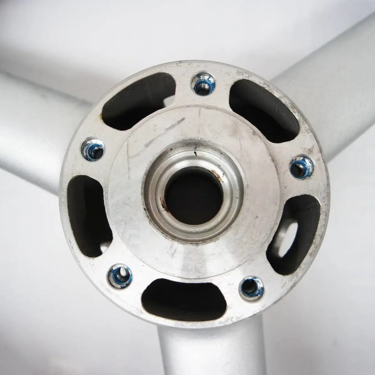 Cerchio SV650 anteriore Suzuki Cerchio (5)