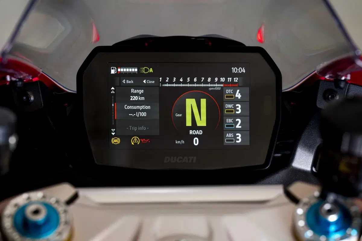 Ducati Panigale V2S: meno peso ... meno impegno