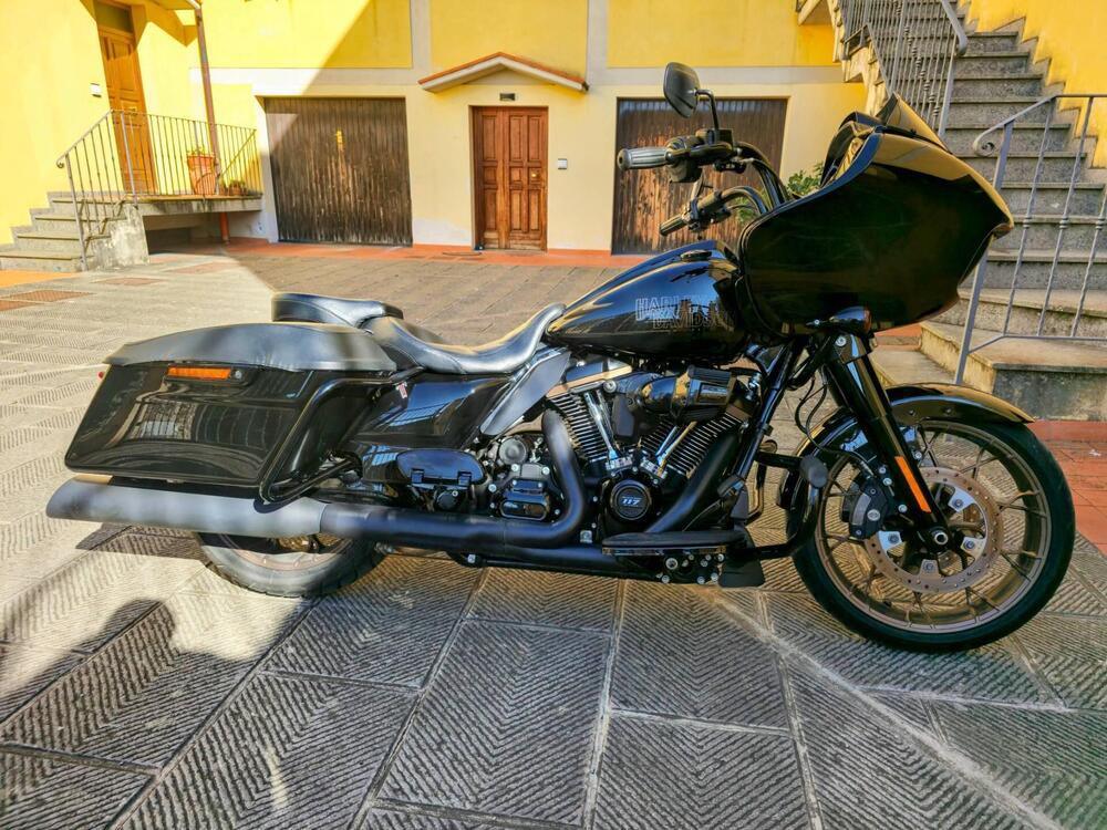 Harley-Davidson Road Glide ST (2022 - 23)