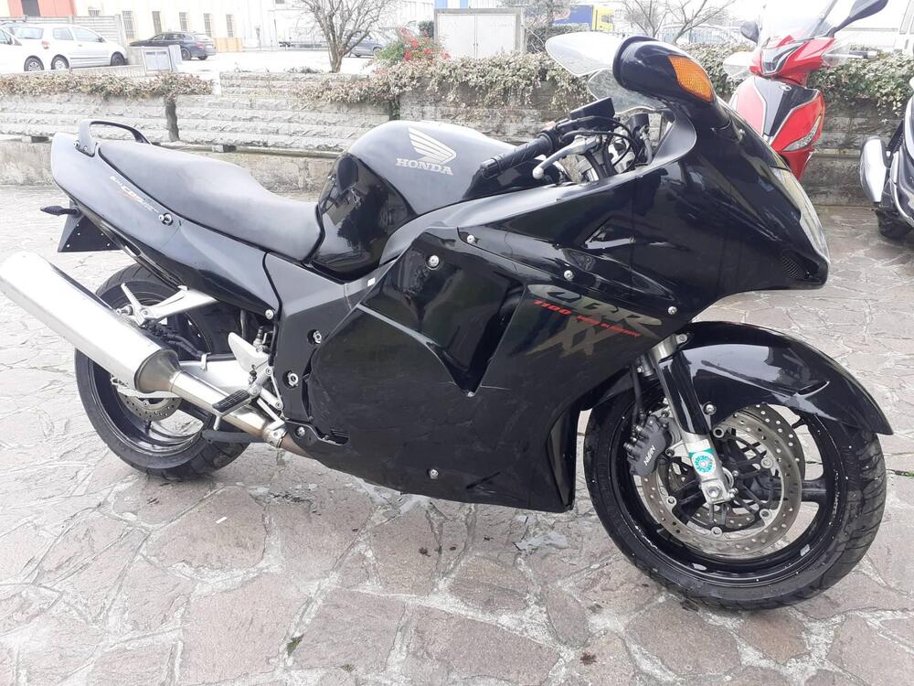 Honda CBR 1100 XX Superblackbird (1996 - 98)