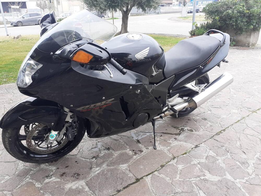 Honda CBR 1100 XX Superblackbird (1996 - 98) (2)