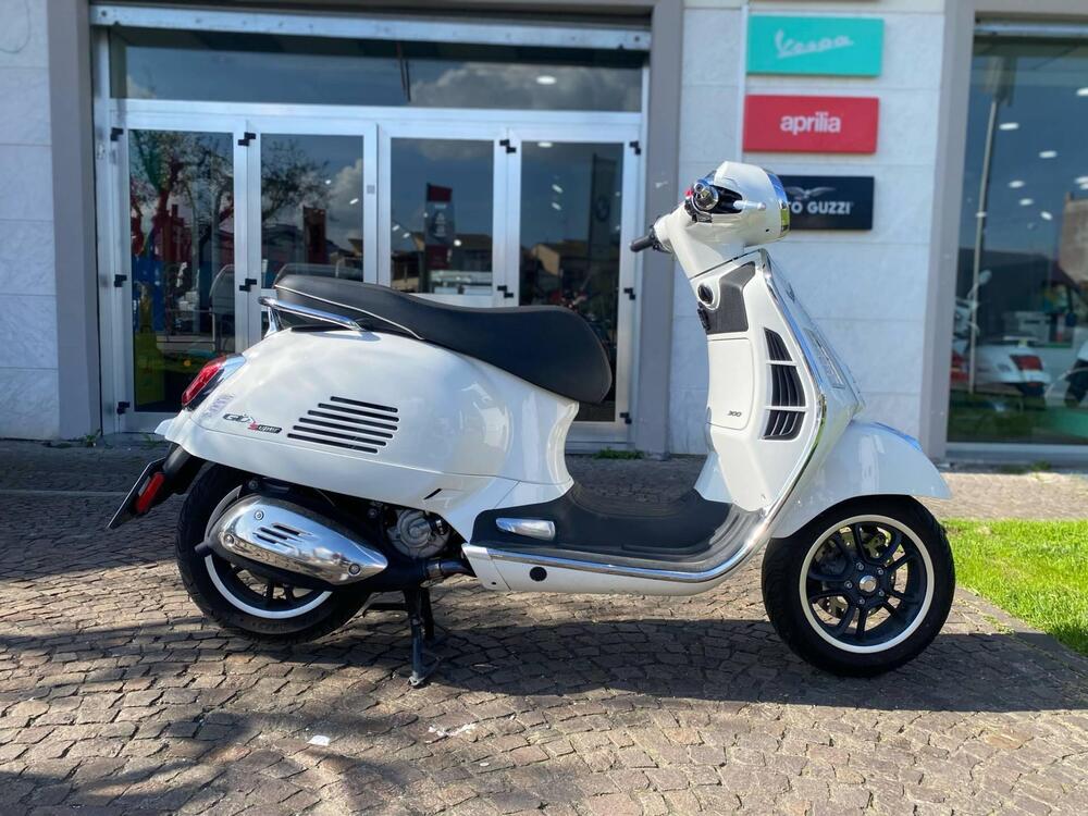 Vespa GTS 300 Super (2023 - 24)