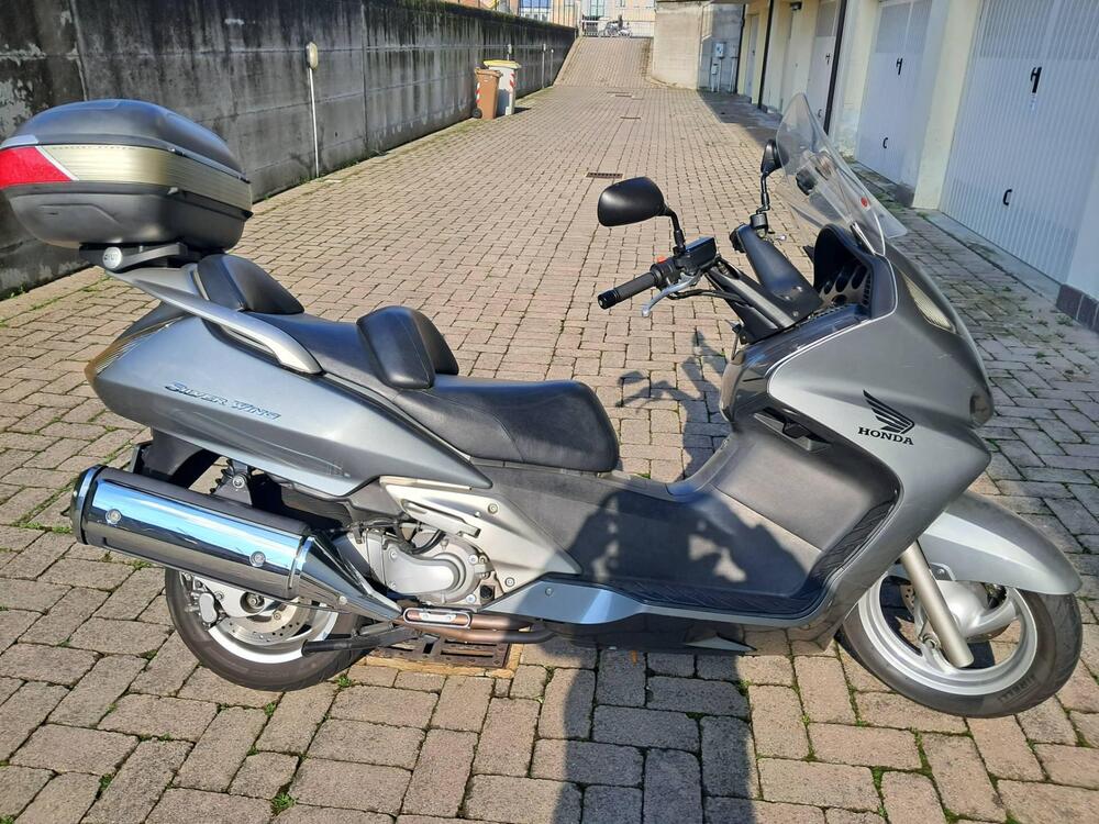 Honda Silver Wing 600 (2001 - 05) (4)