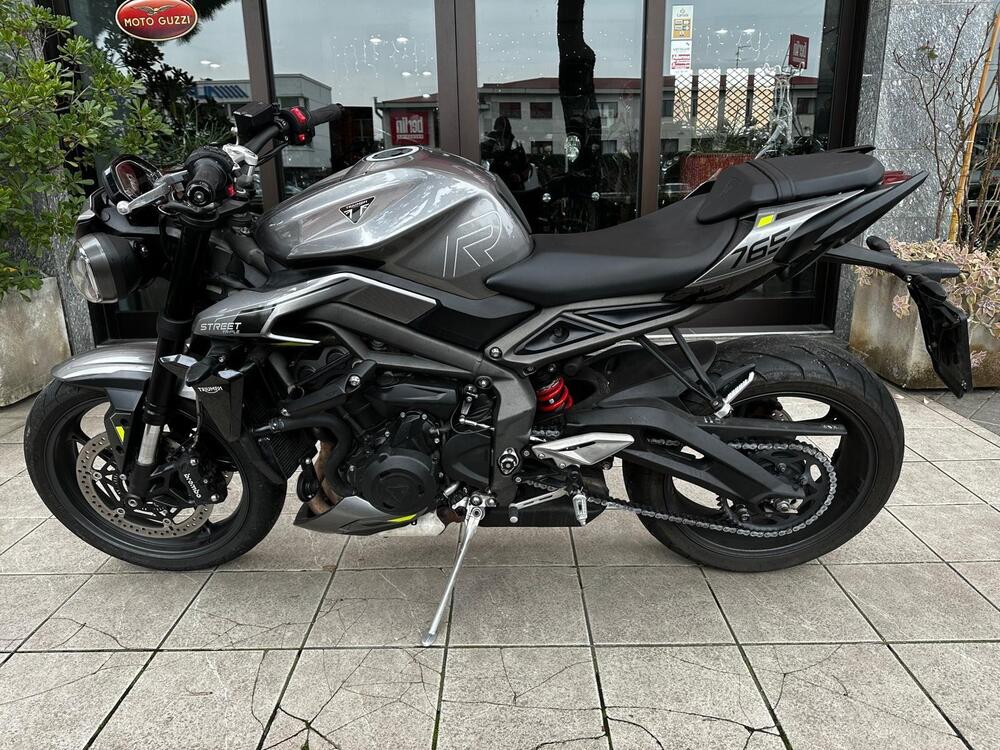 Triumph Street Triple R (2020 - 22) (2)