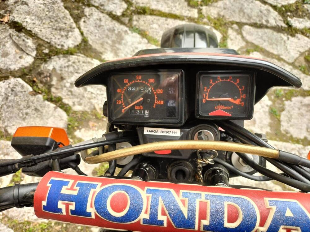 Honda XLR 350 (3)