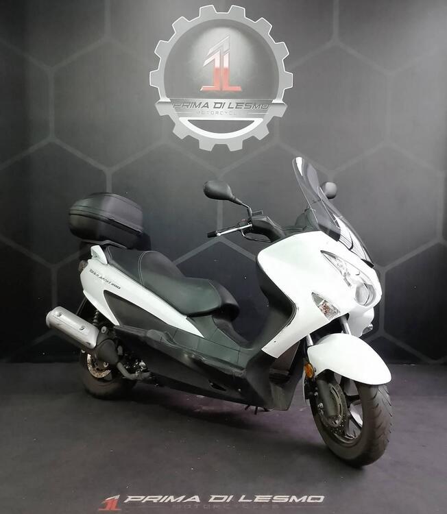 Suzuki Burgman UH 200 (2017 - 20) (2)