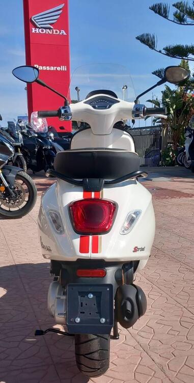 Vespa Sprint 50 Racing Sixties (2021 - 22) (4)