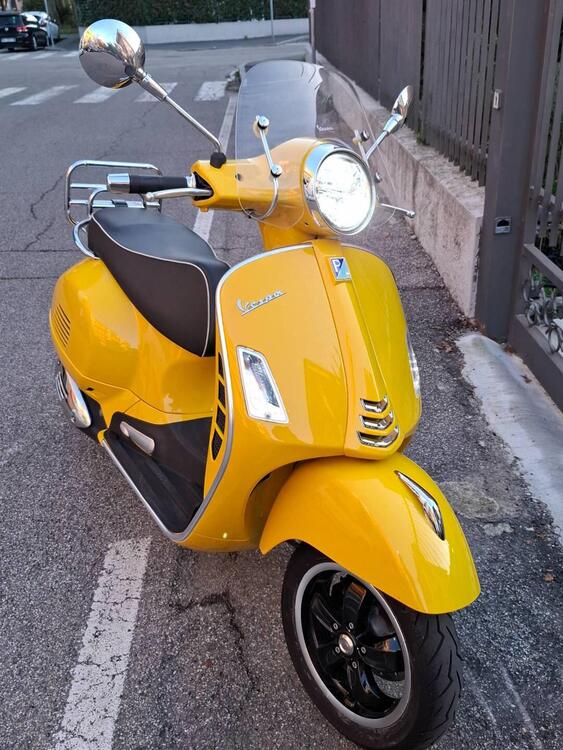 Vespa GTS 300 Super Hpe (2021 - 22) (4)