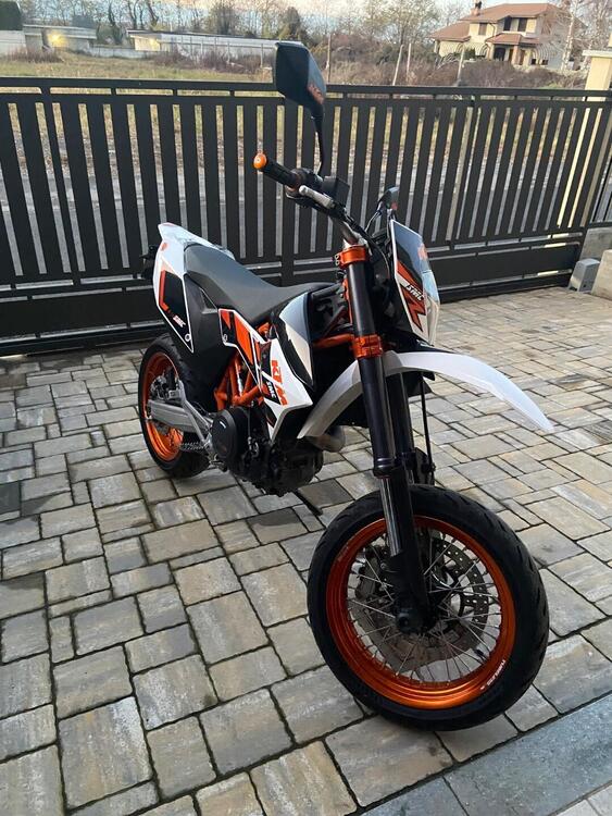 KTM 690 SMC R (2019 - 20) (2)