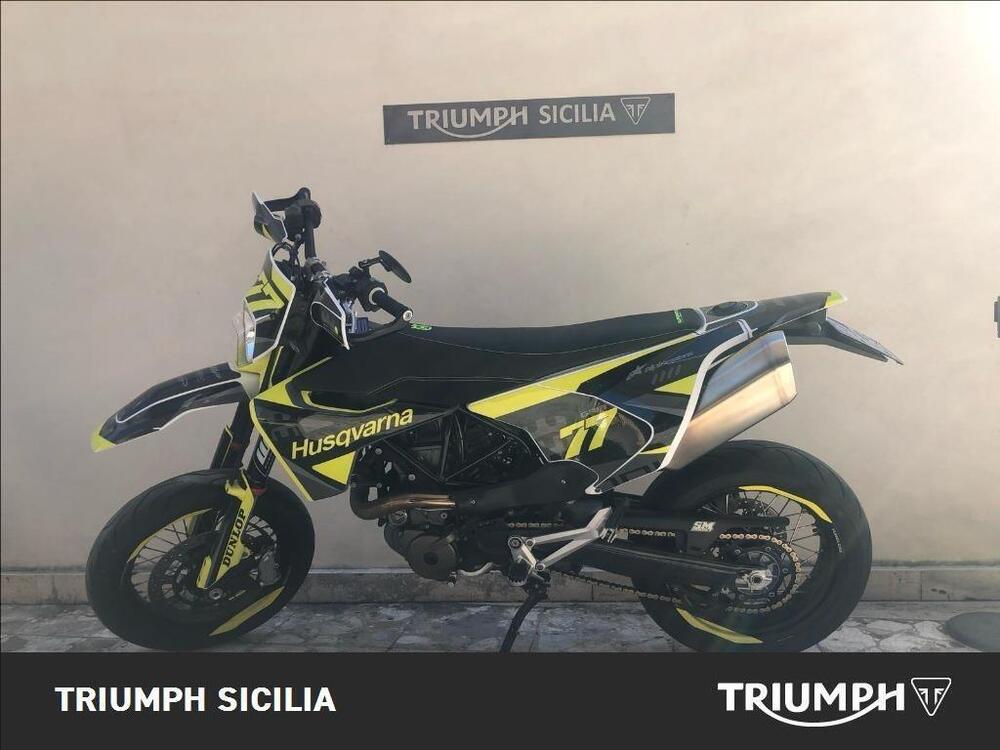 Husqvarna 701 Supermoto (2021) (4)