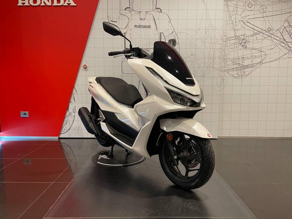 Honda PCX 125 (2025) (2)