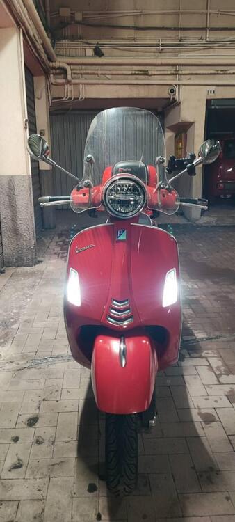 Vespa GTS 300 Hpe (2019)