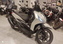 Piaggio Beverly 300 S (2021) usata