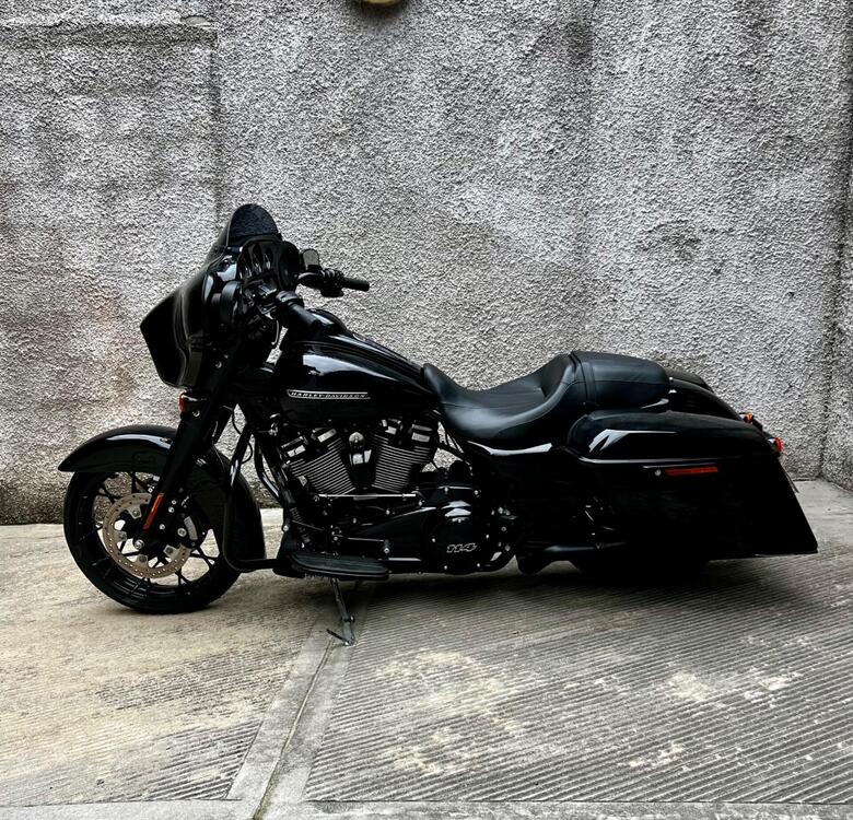 Harley-Davidson 114 Street Glide Special (2019 - 20) - FLHXS (2)