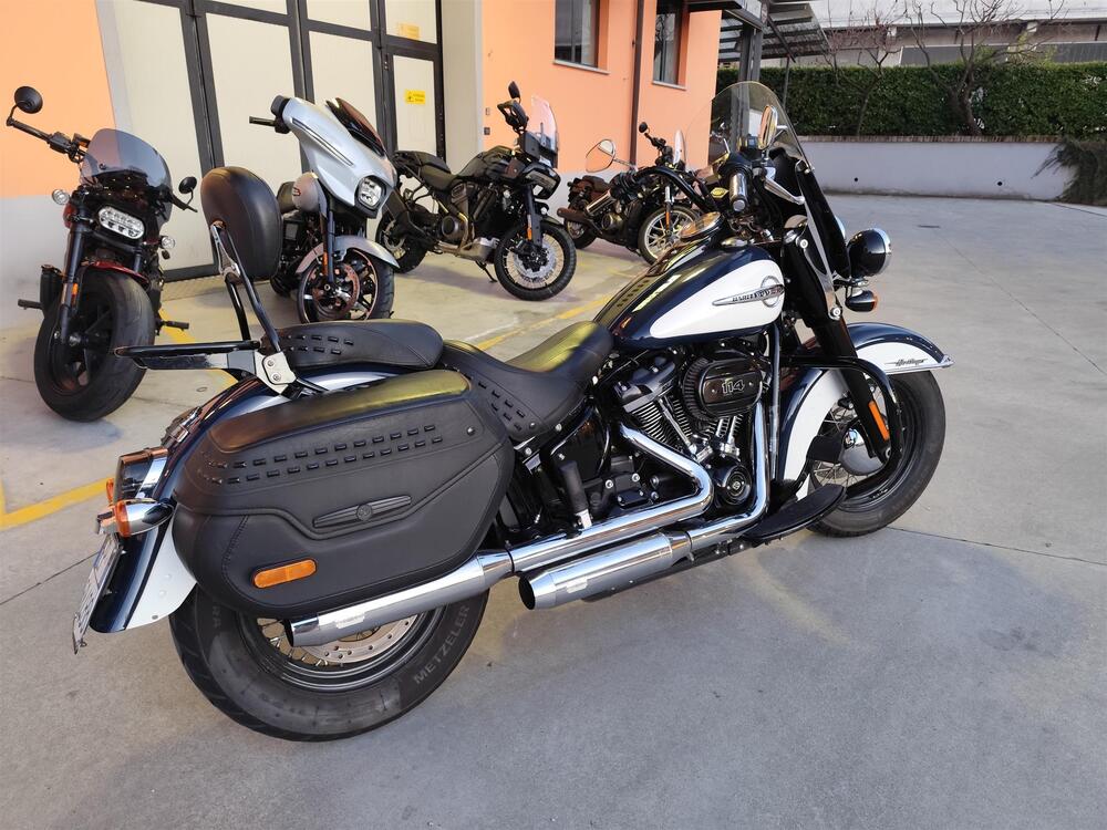 Harley-Davidson 107 Heritage Classic (2018 - 19) - FLHC (4)