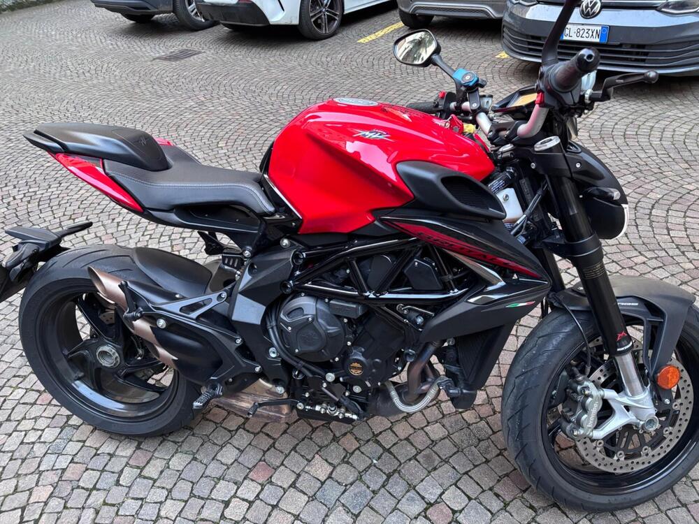 MV Agusta Brutale 800 Rosso (2021 - 23) (3)