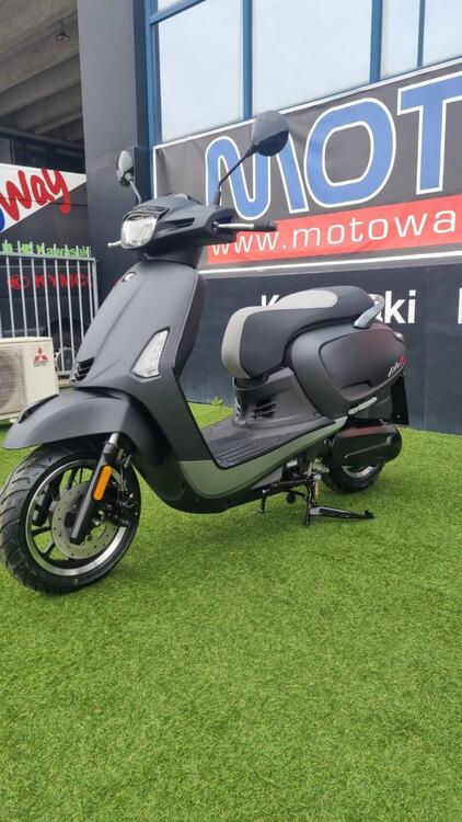 Kymco Like 125 Sport (2021 - 25) (3)