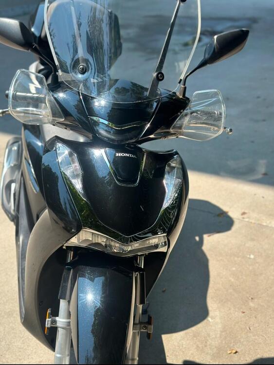 Honda SH 150i (2020 - 25) (2)