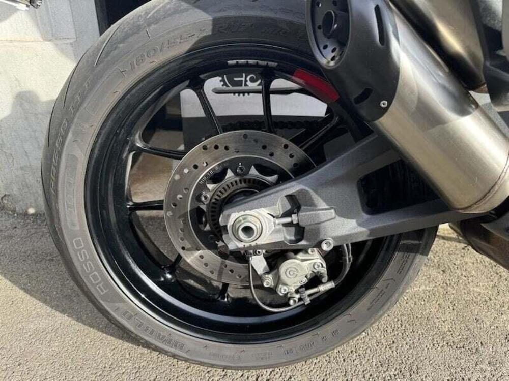 Ducati Monster 937 + (2021 - 25) (2)