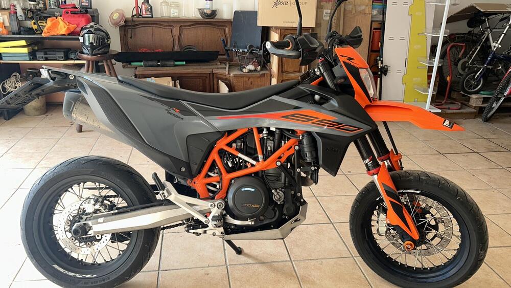 KTM 690 SMC R (2023 - 25) (2)