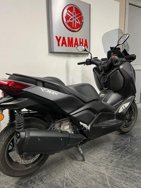 Yamaha X-Max 300 (2021 - 24) (4)