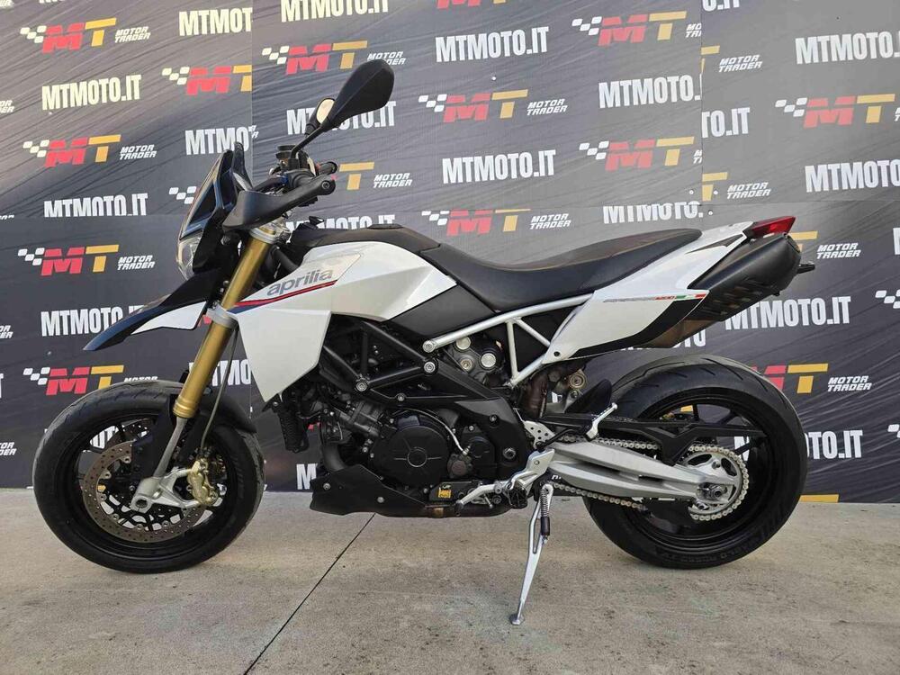 Aprilia Dorsoduro 1200 (2010 - 11) (2)